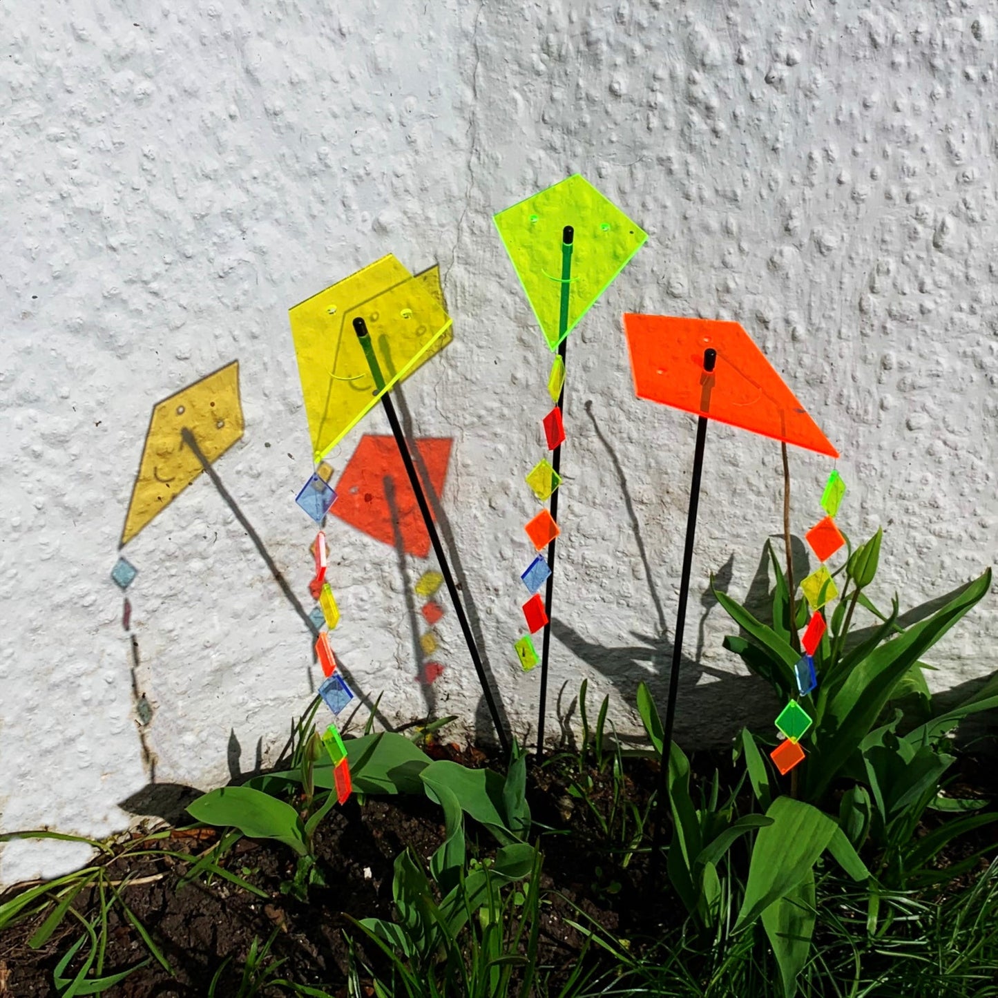 Large Garden Décor Ornaments Set of 3 'Kites with Tail'