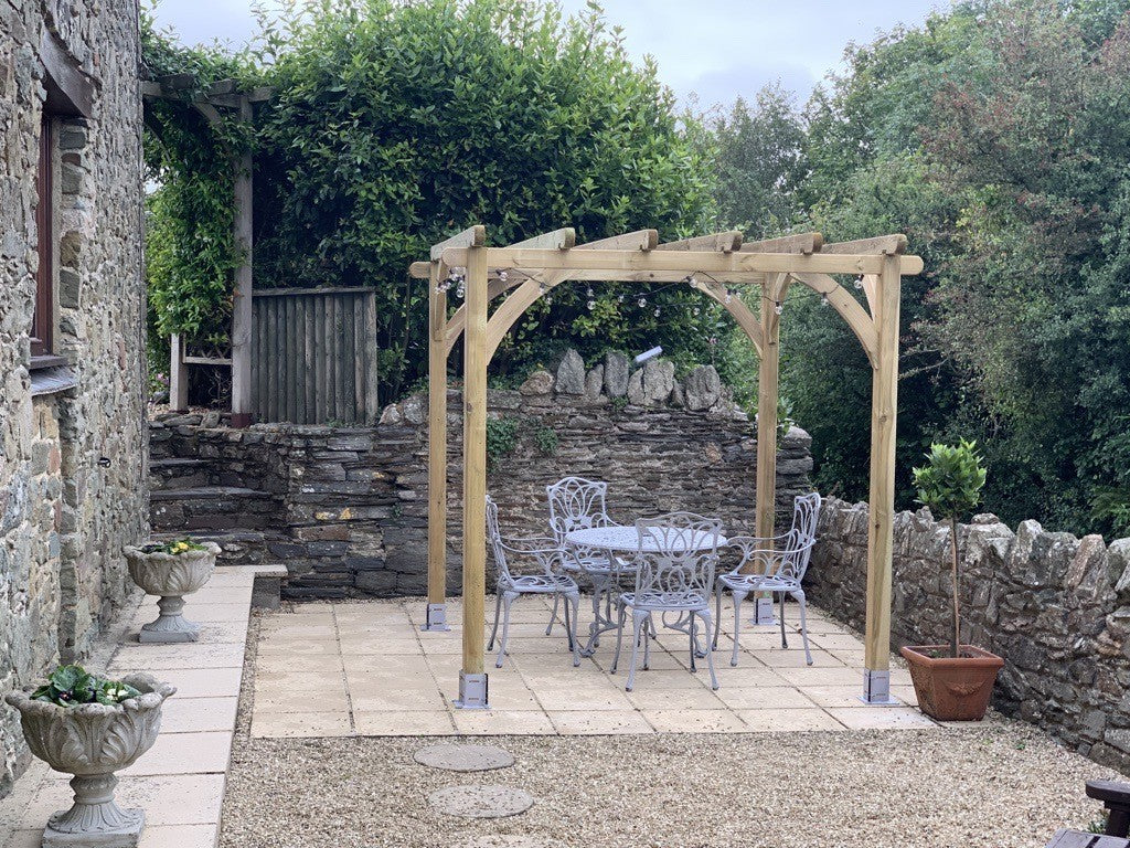 Ultima Pergola 2.4 x 2.4m