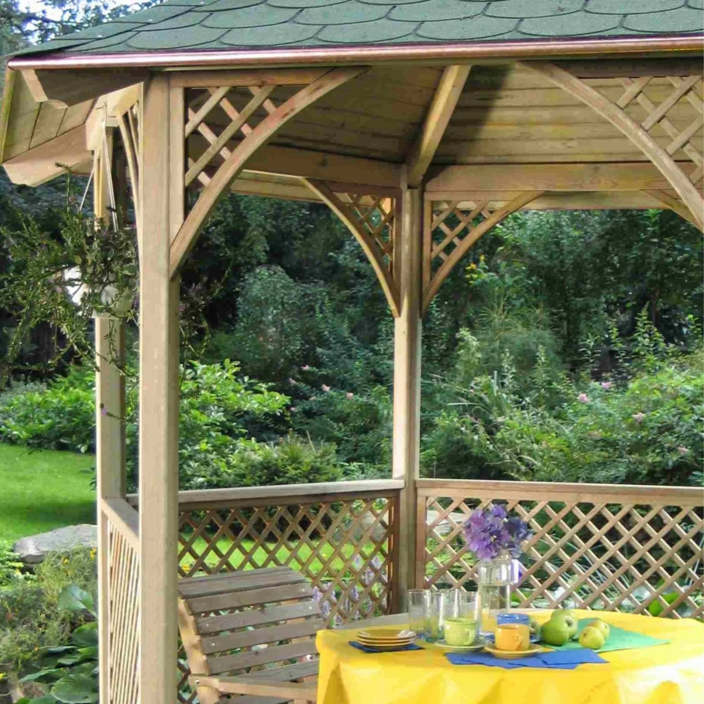 Jagram Vivaldi Gazebo - Medium (with trellis infills)