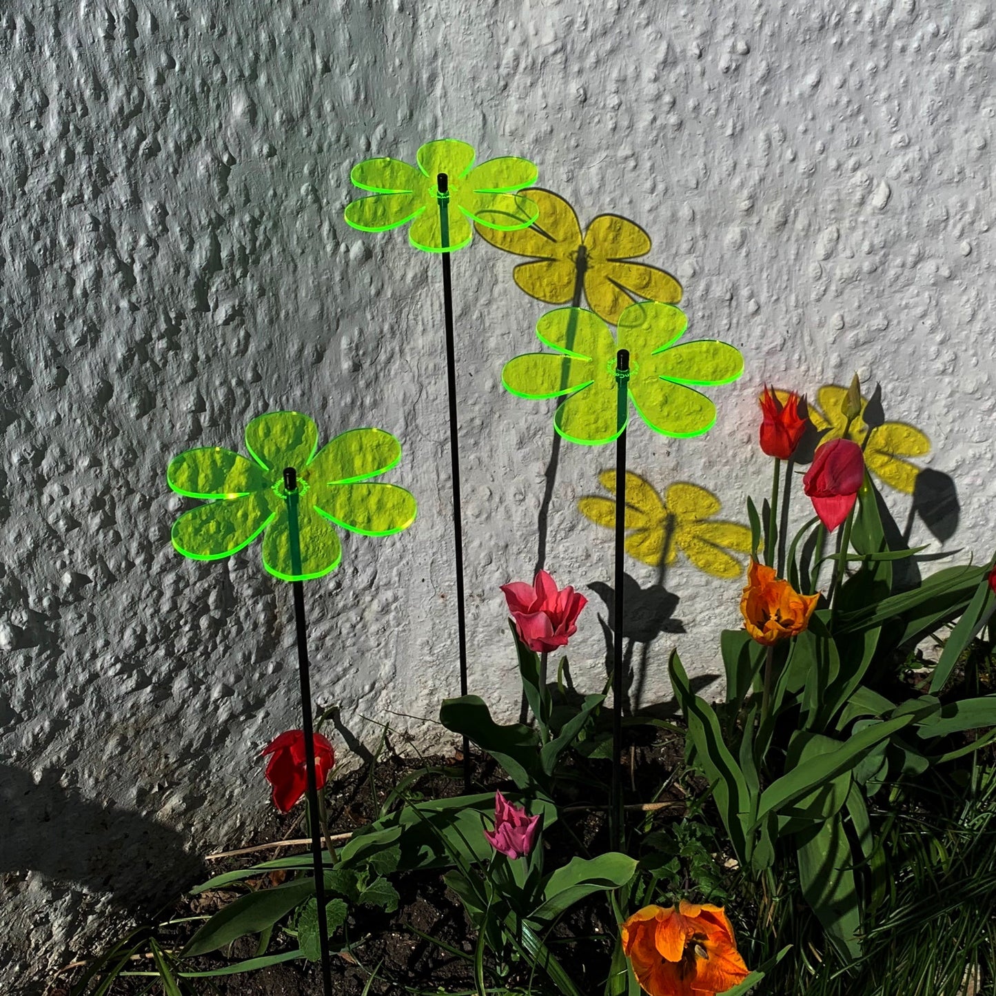 Large Garden Decor Ornaments Set of 3 'Daisies'