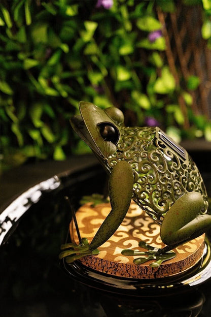Solar Powered Light Up Frog Copper Bronze Effect Silhouette