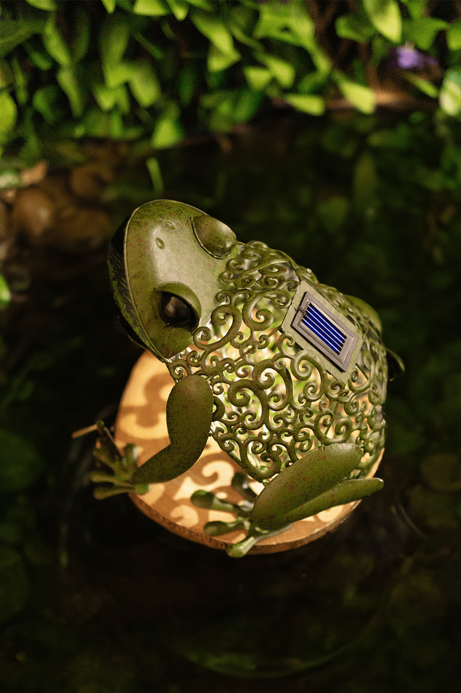 Solar Powered Light Up Frog Copper Bronze Effect Silhouette