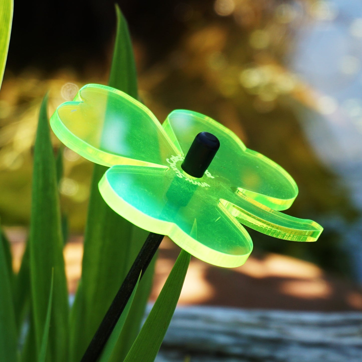 Small Garden Décor Ornaments Set of 3 'Shamrock'