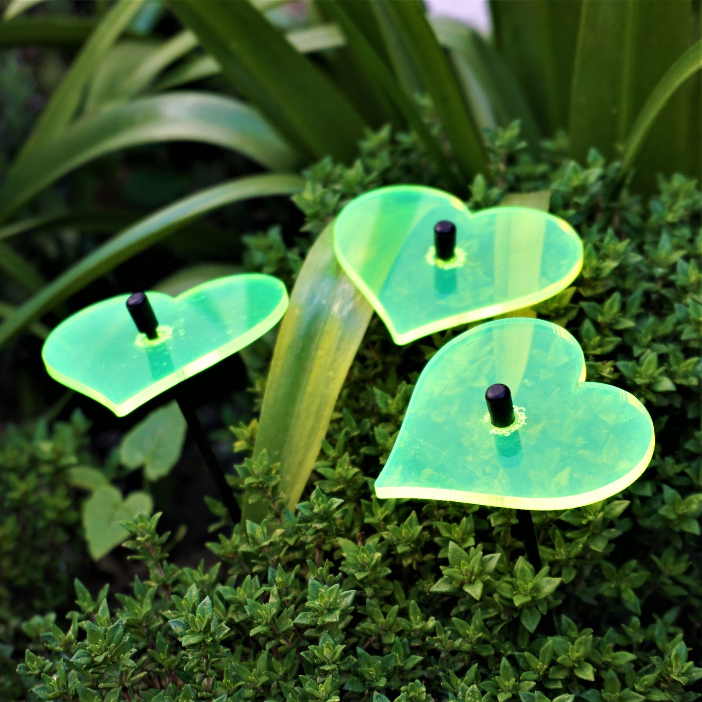 Small Garden Décor Ornaments Set of 3 'Heart'