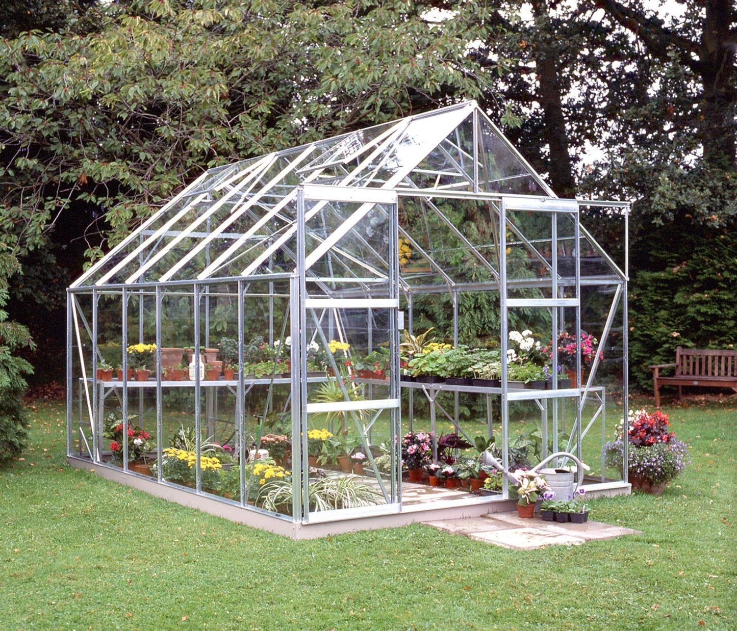 Halls Magnum Greenhouse 812