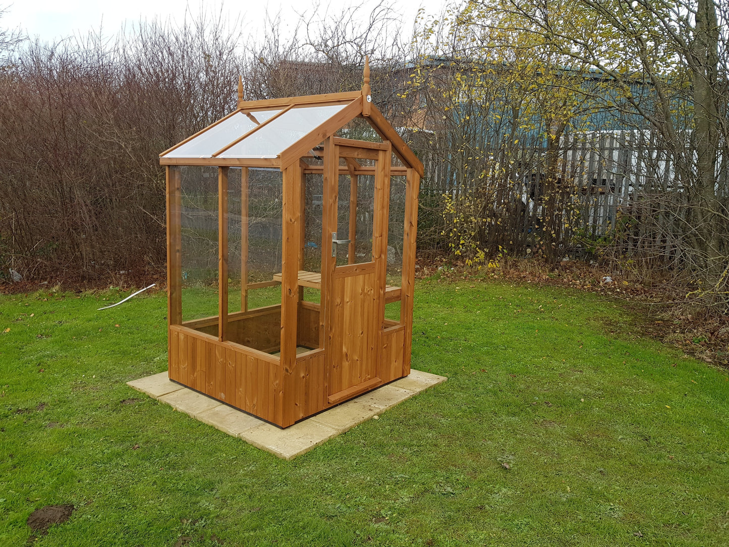 Lark Greenhouse 4'7 x 4'3