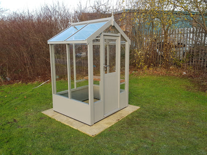 Lark Greenhouse 4'7 x 4'3
