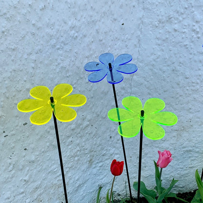 Large Garden Decor Ornaments Set of 3 'Daisies'