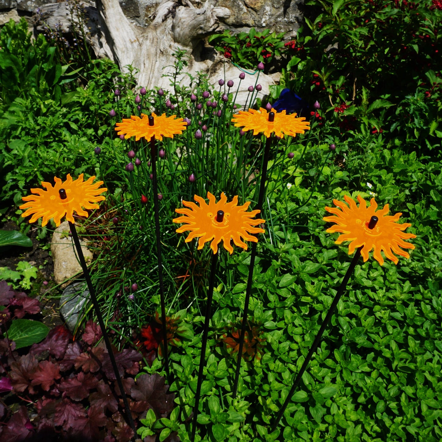 Garden Décor Ornaments Set of 5 'Smiling Suns'