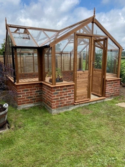 Swan Greenhouse 8'9 x 30'3