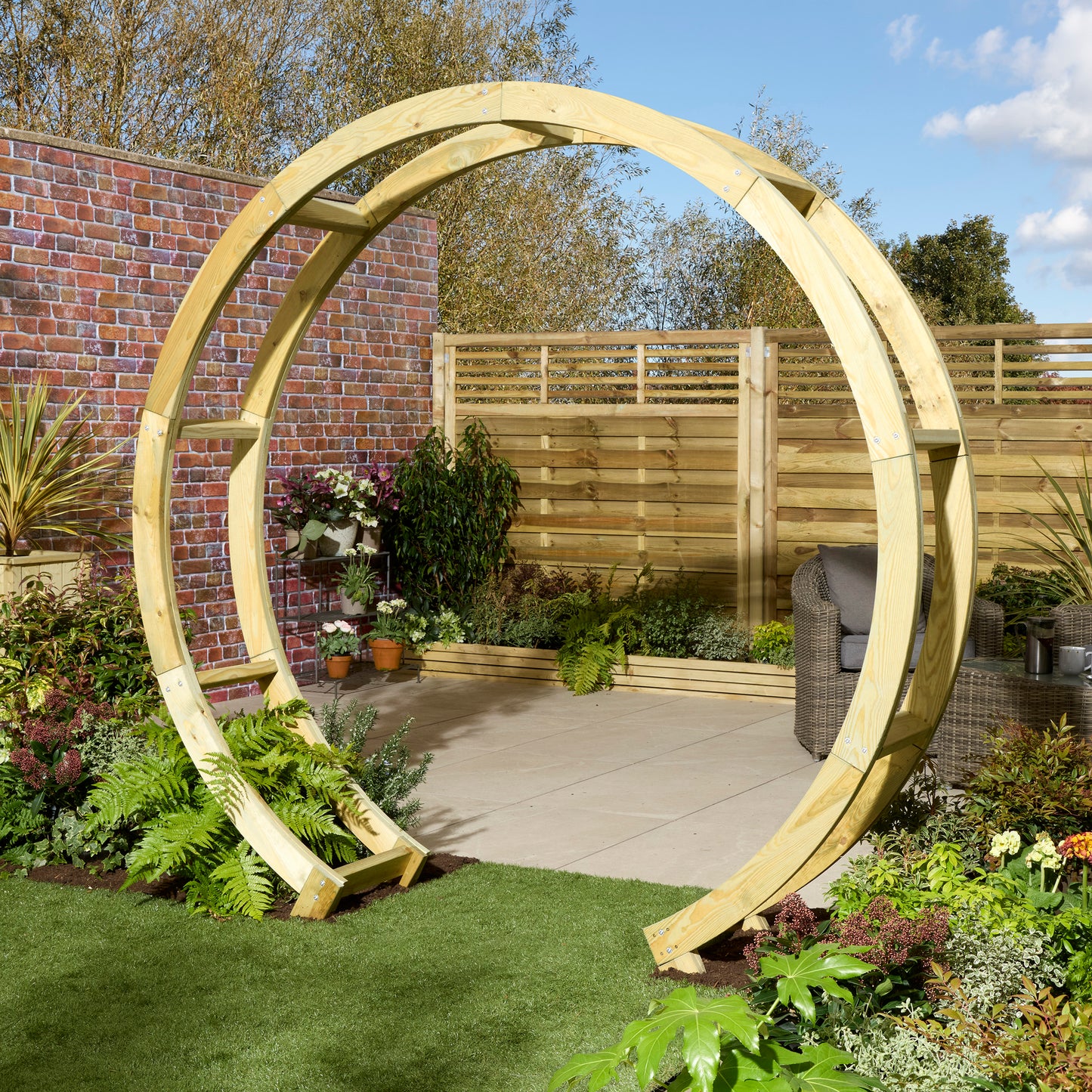 Rowlinson Infinity Arch