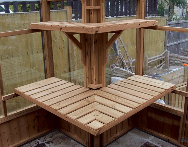 Swan Greenhouse 8'9 x 30'3