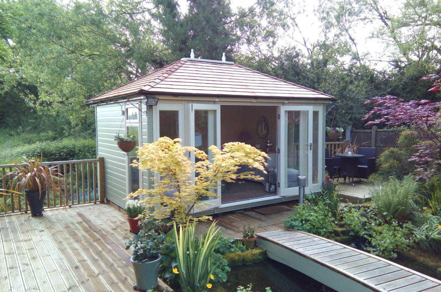 The Dukesbury Elite Garden Room