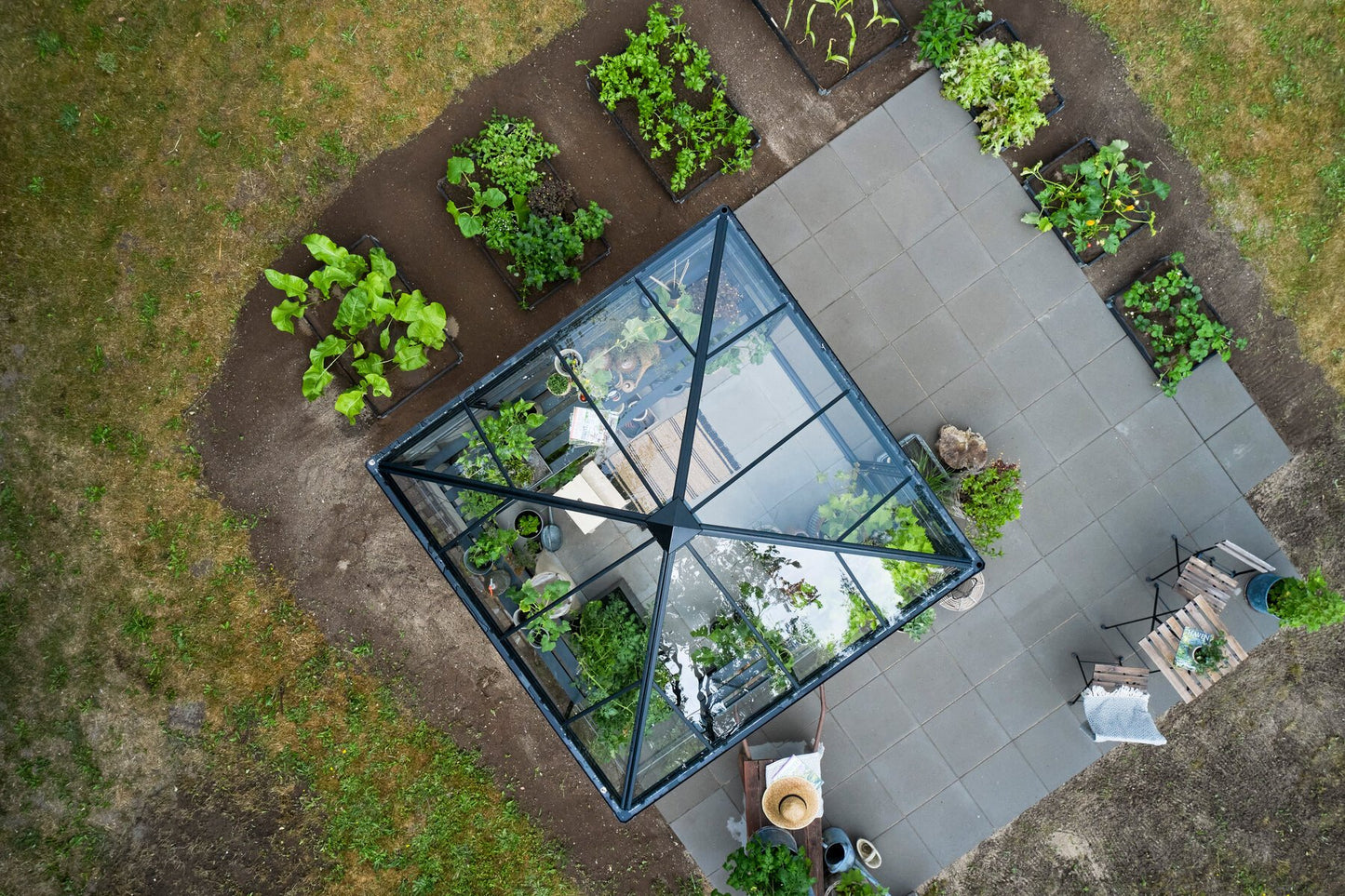 Halls Qube Square Greenhouse 88