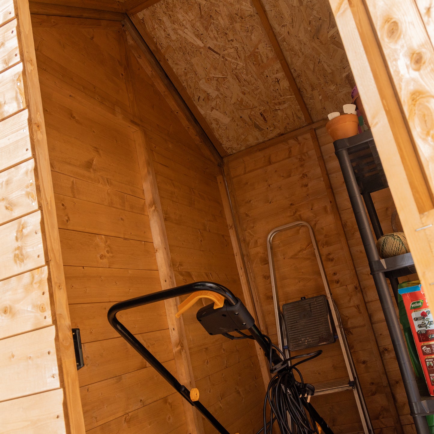 Rowlinson 8x6 Growhouse With Store