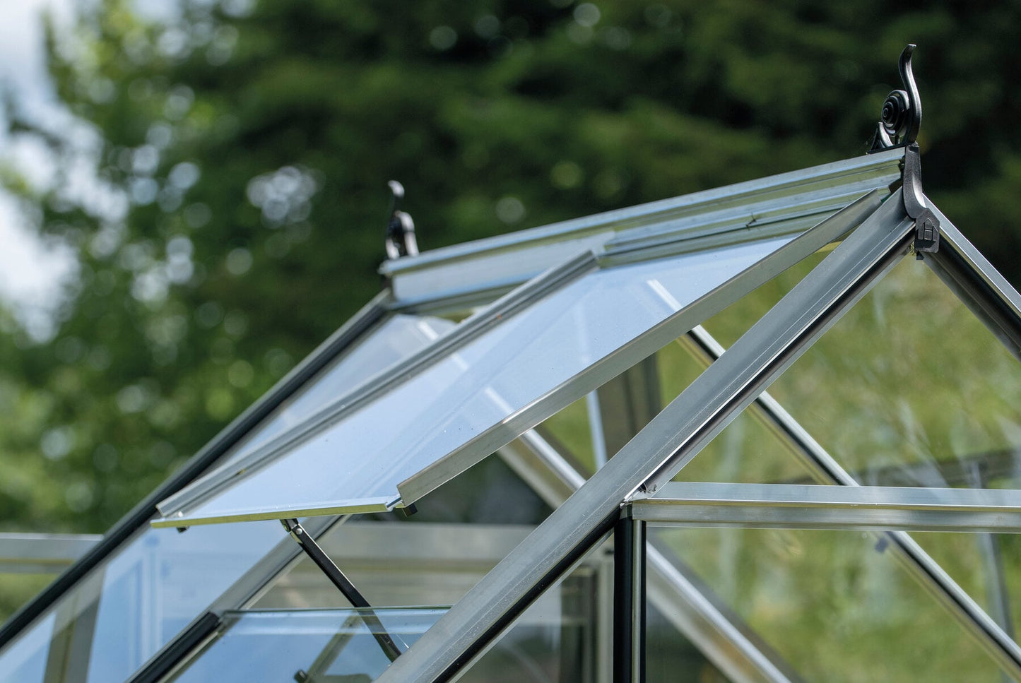 Halls Icon 6 Greenhouse