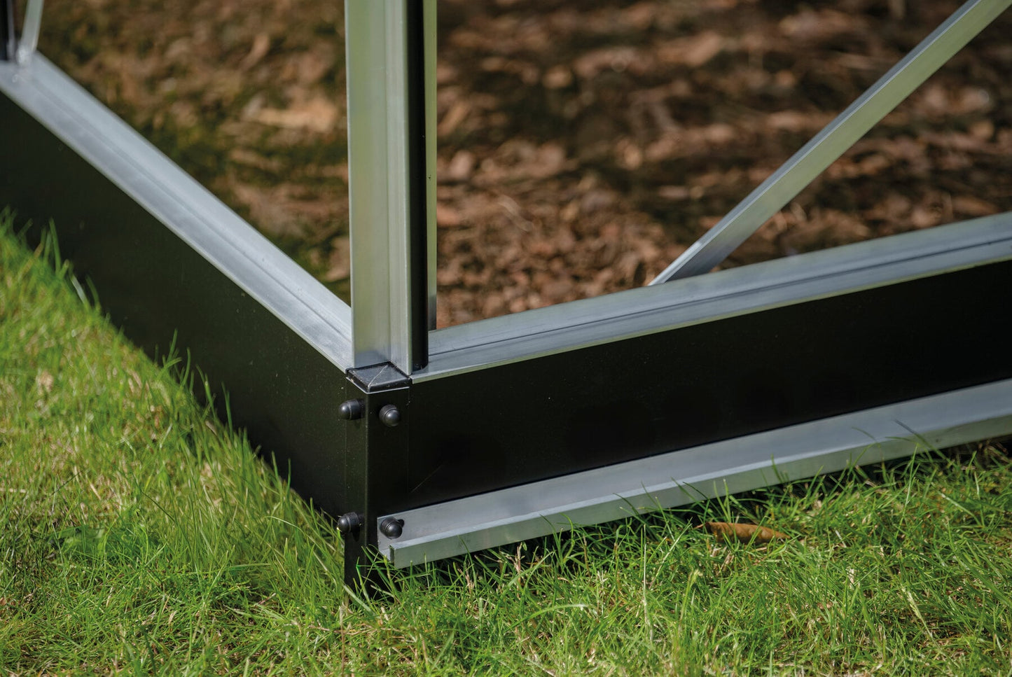 Halls Icon 6 Greenhouse