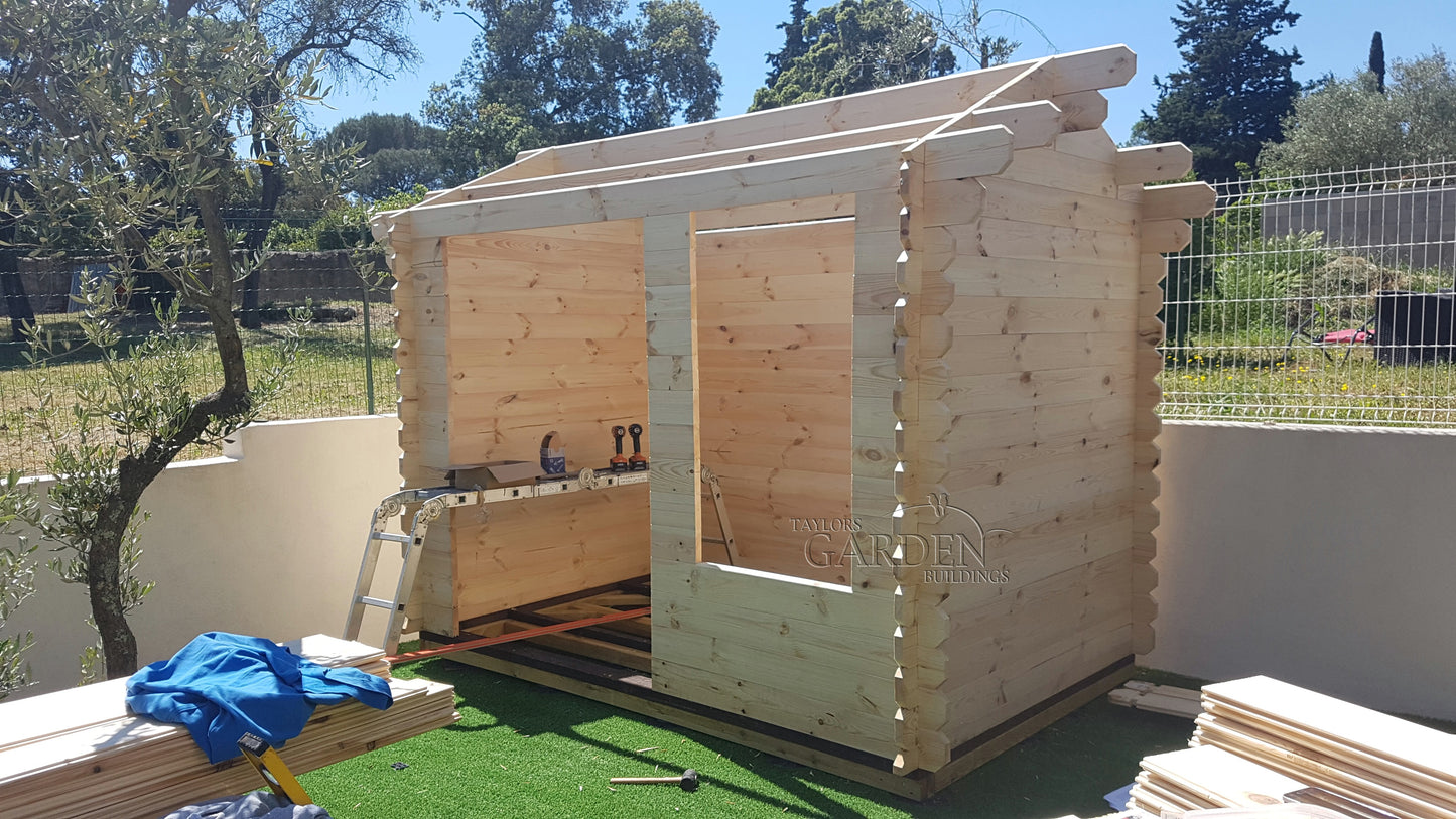 Kent Log Cabin under construction