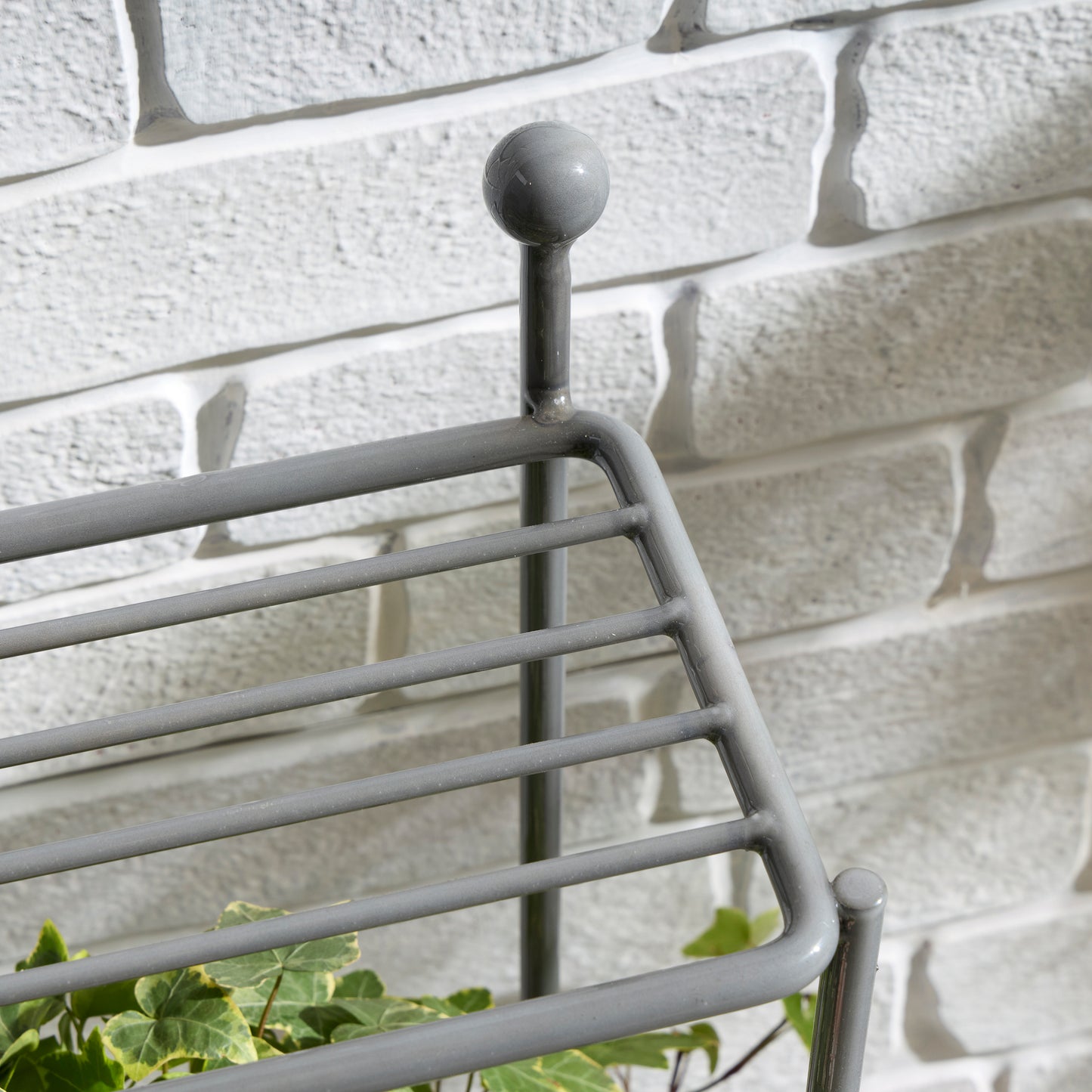Rowlinson Lily Plant Stand
