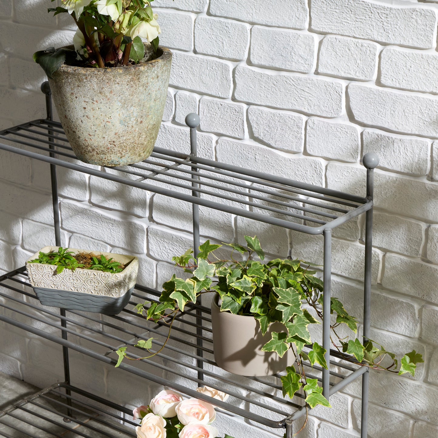 Rowlinson Lily Plant Stand