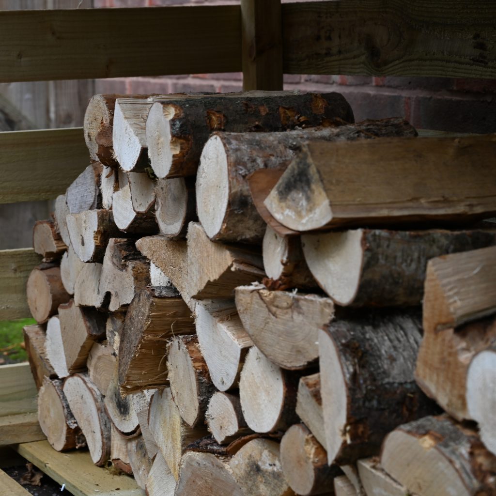 Large Pent Log Store