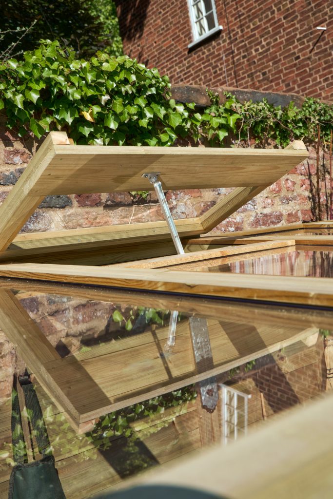 Forest 8x4 Wallscape Lean-to Greenhouse