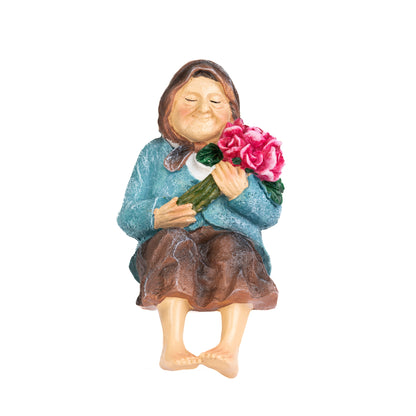 Grandmother Solar Garden Ornament – Light Up Outdoor Garden Statue