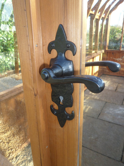 The Eagle Greenhouse 8'3 x 15'11