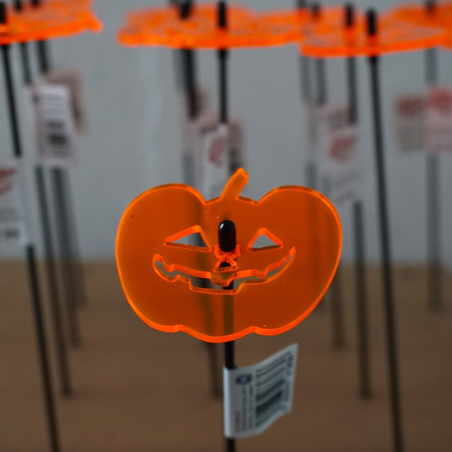 Set of 5 Small Halloween Pumpkins – Garden & Home Autumn Décor Ornaments for Halloween & Harvest