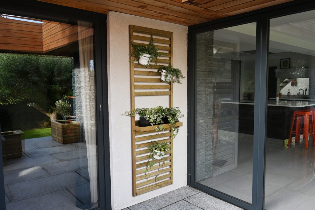 Slatted Wall Planter 1 Shelf