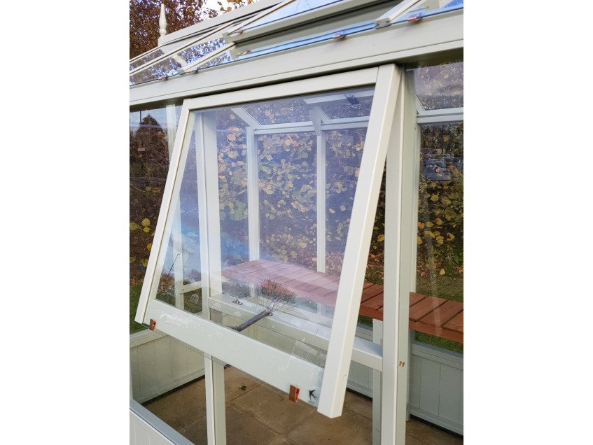 Lark Greenhouse 4'7 x 10'5