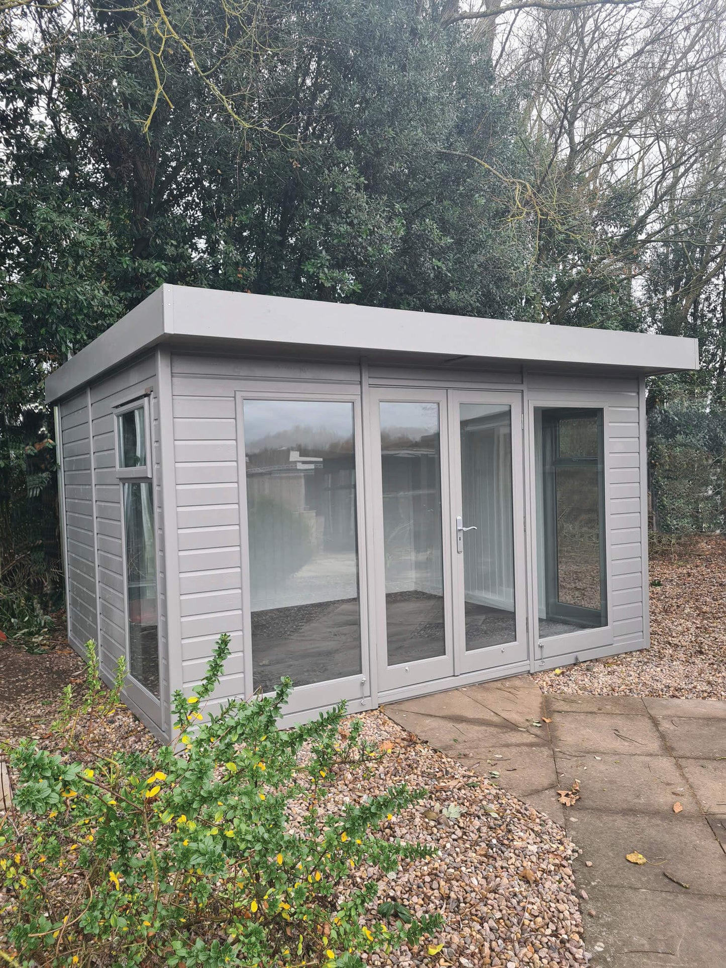 Studio Flat Summerhouse 16'x6'