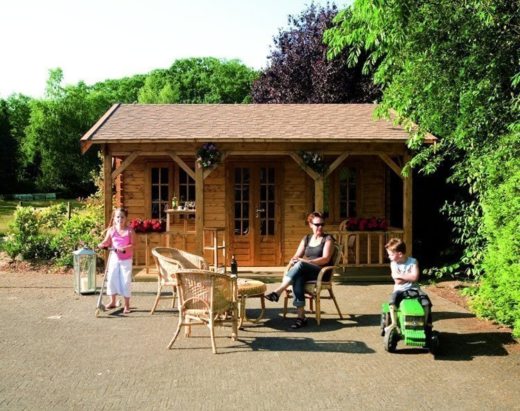 Lugarde Dubia Cabin and veranda 5mx5.5m including Floor