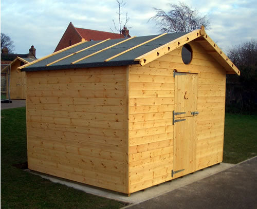 Beach hut shed 8'x10'