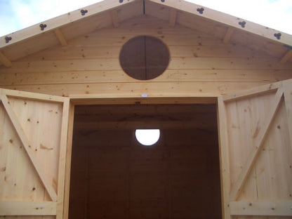 Beach hut shed 8'x10'