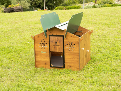 Easicoop Chalet L - HPL Chicken coop up to 7-9 medium Birds