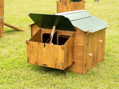 Easicoop Chalet L - HPL Chicken coop up to 7-9 medium Birds