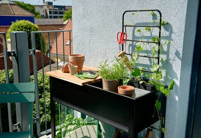 Halls Juliana Vertical Greenhouse