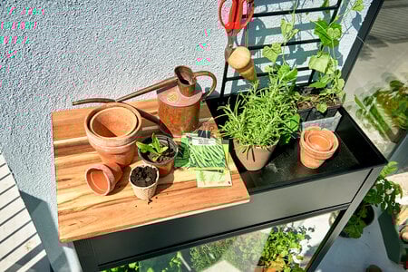 Halls Juliana Vertical Greenhouse