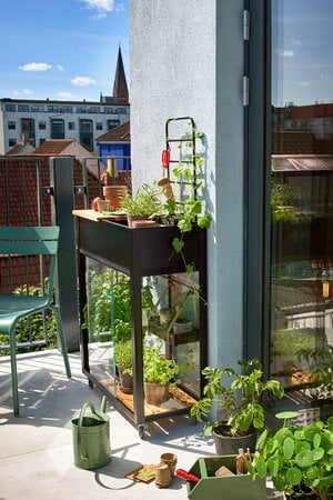 Halls Juliana Vertical Greenhouse