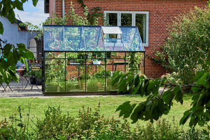 Halls Qube 610 Black Greenhouse