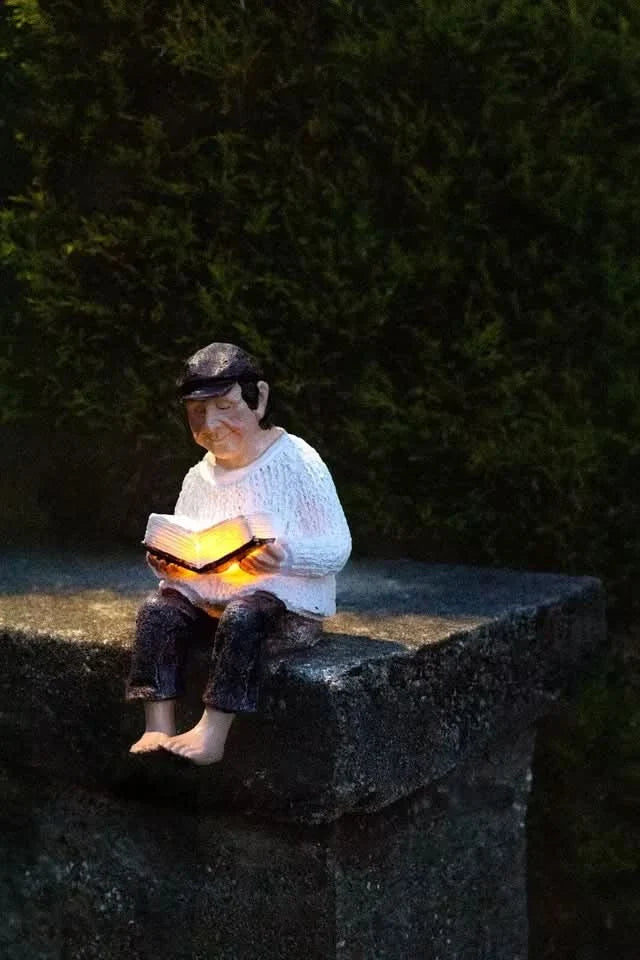 Grandfather Solar Garden Ornament – Light Up Outdoor Garden Statue