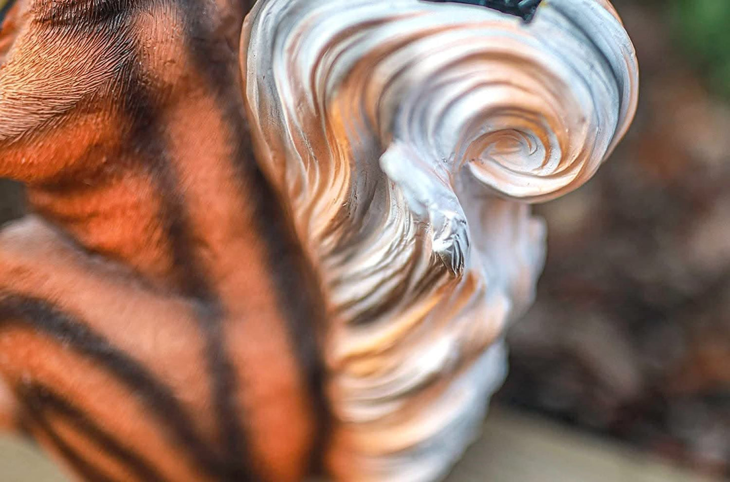 Solar Red Squirrel Garden Ornament LED Resin Outdoor Decoration