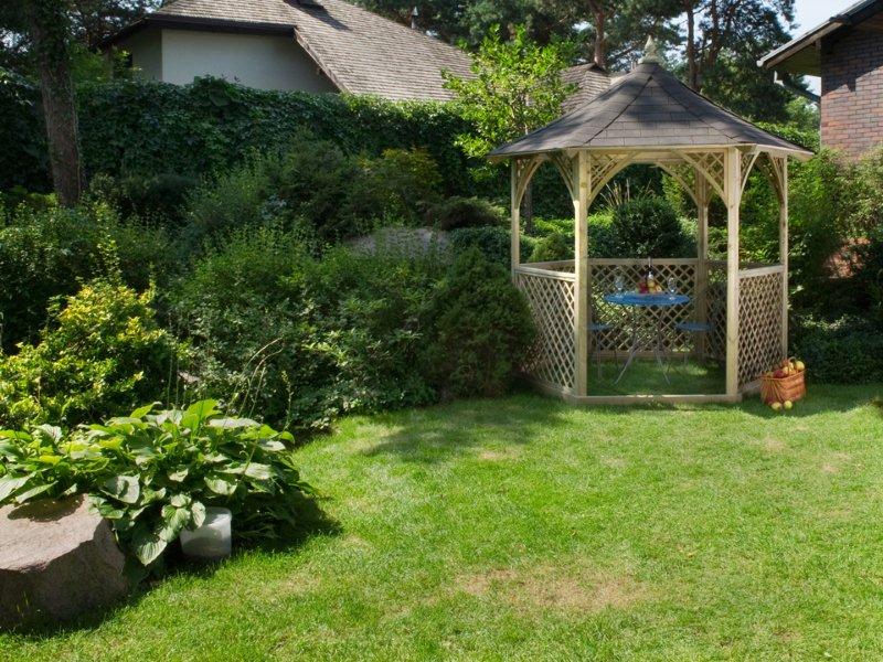 Jagram Vivaldi Gazebo - Medium (with trellis infills)