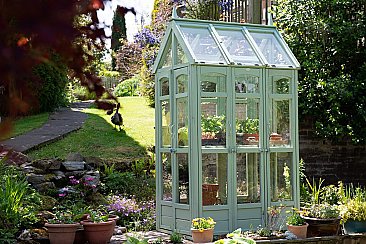 Victorian Walkaround Greenhouse with Autovent