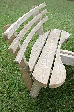 Forest Circular Picnic Table with Seat Backs