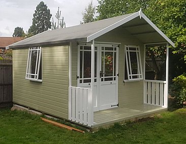 Example of the painted finish, with optional 2'6 verandah
