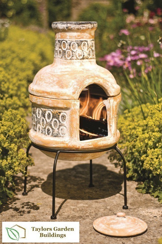 Link with Grill Small Clay Chimenea