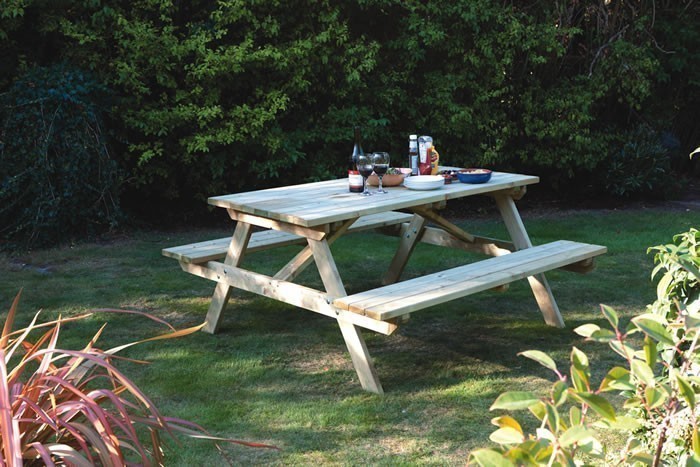 Rowlinson Wooden Picnic Bench