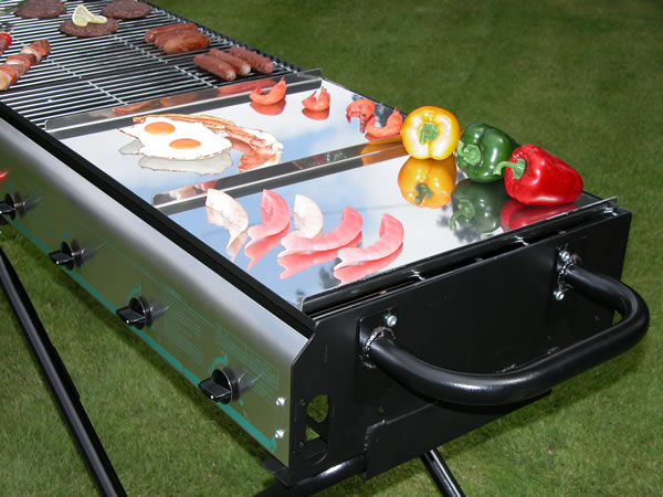 Magnum 8 with optional griddle plate
